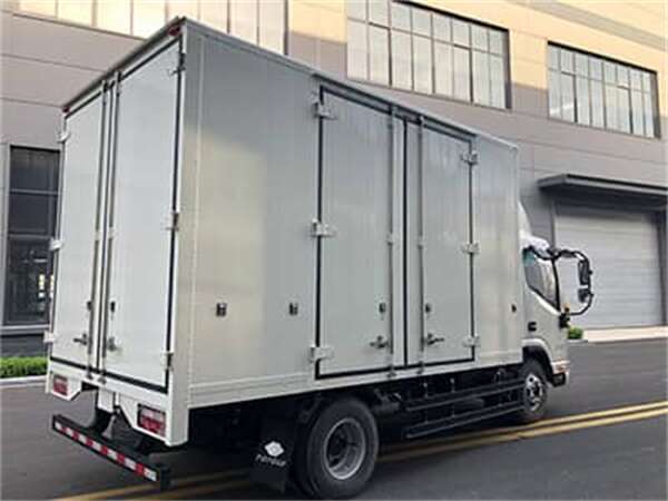 CFRT纖維熱複(fú)合闆替代汽(qi)車傳統鋼構(gou)減重