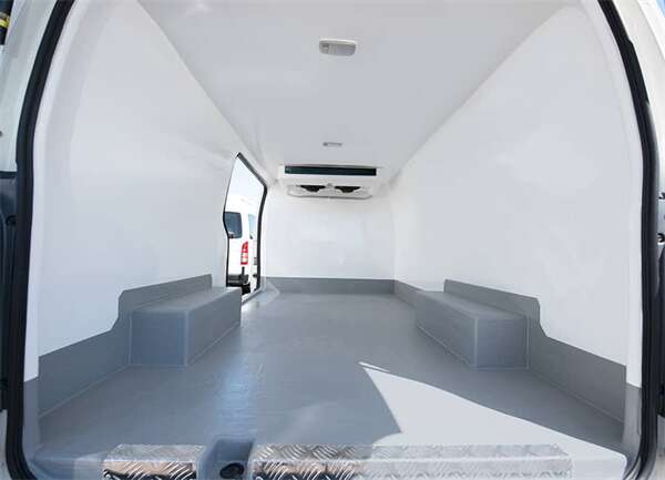 CFRT複合闆(pǎn)蒙皮冷(leng)藏車具(ju)有良好(hǎo)冷藏密(mi)封效果(guo)